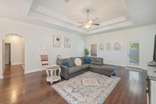 Cozy Retreat with Patio, Big Kitchen and Fishing Nearby - 6