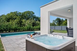 Villas with Private Pool and Jacuzzi - 9