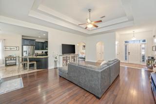 Cozy Retreat with Patio, Big Kitchen and Fishing Nearby - 3