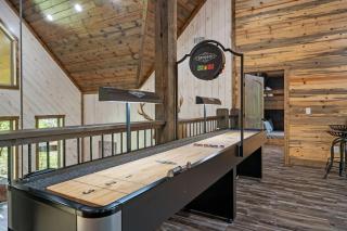 Broken Bow Cabin with Hot Tub and Game Room - 9