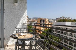 Marbella Sunshine - First Line Beach & Terrace by Rent Me - 8