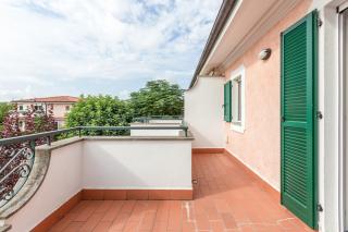 Large villa with private garden near the sea - 6