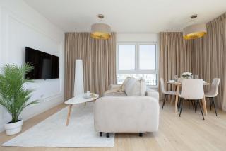Air-conditioned Apartment with Parking and Balcony by Noclegi Renters - 1