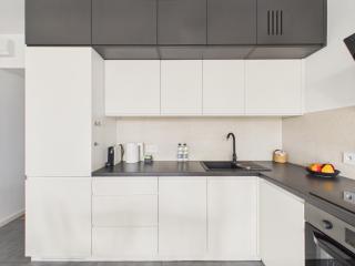 Platinum View Warsaw Apartment by Solarento - 2