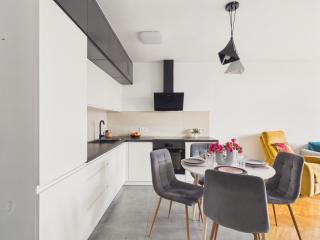 Platinum View Warsaw Apartment by Solarento - 5