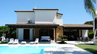 Villa Oxidiana with pool and garden - 8