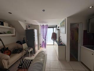 LOFT BILOCALE BARI CENTRO CASA VACANZE nei pressi della stazione e lungomare - 0