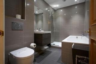 York's Grape Lane Apartments - Middle Floor - 2