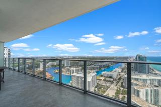 Stylish Beach Condo with Ocean Views - 7