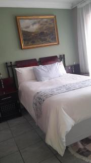 Jubie's Guest House - 6