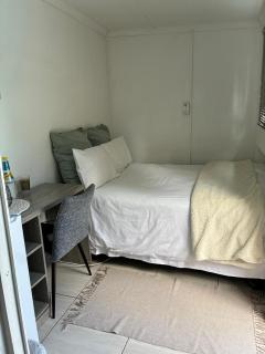 Calming Waters Guesthouse - 1
