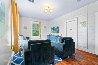 Sinatra House Up Walk to Pleasure Pier and Fun - 4