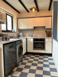 The Hide - 2 bed cottage, pool, close to beaches - 8