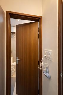 Cozy Private Studio Free Parking Land Scape Park - 5