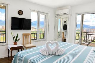 Romantic Penthouse with Mountains View - 8