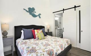 Casa De La Sirena--Beachfront Retreat in Spanish Grant - 1