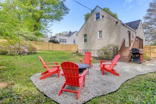 'The Red Door' Stylish Family Home in Falls Church - 9