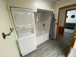Charming Suite B overlooking downtown - Apartment - 1