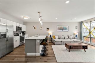 Unit 31 1BR with Den Office Space Long-term stays - 8