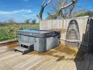 Romantic Hot Tub Lodge Stunning Views - 7