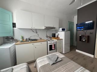 Bentley Floriana Suites Ground Floor Apartment - 6