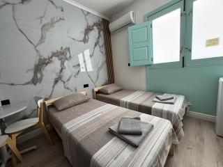 Bentley Floriana Suites Ground Floor Apartment - 9