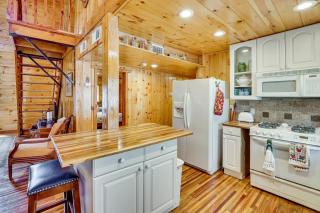Hike & Unwind - Quiet Wooded Getaway in Pikeville - 2