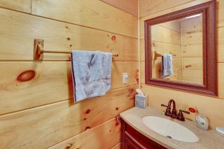 Hike & Unwind - Quiet Wooded Getaway in Pikeville - 1