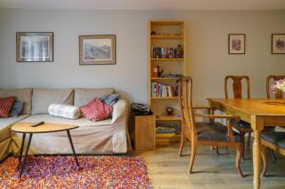 Bright Spacious 2 Bedroom Apartment in Stockbridge - 3