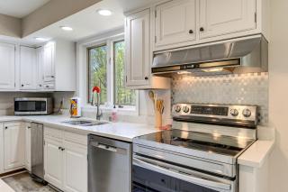Lush & Secluded Family Getaway in Woodbine - 1