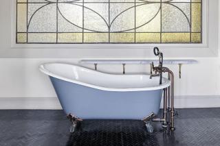 King Penthouse Suite Clawfoot Tub 4th Floor - 1