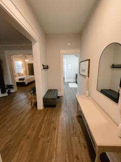 The Cozy Historic Retreat 2 BR - 5
