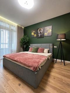 Everest Apartments - 0