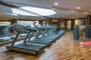 Sheraton Oman Hotel - 8