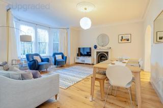 Stylish Clifton Garden Apartment with Terrace - 0