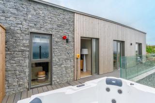 Hidden 20- Gallery Hot Tub - 8