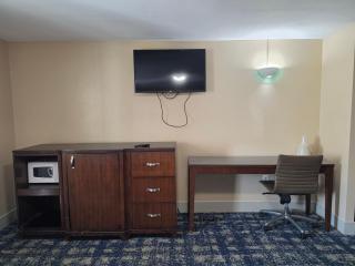 Wolcott inn and suites - 6