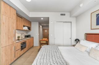 Luxury Downtown Studio - Pool & Gym - 3