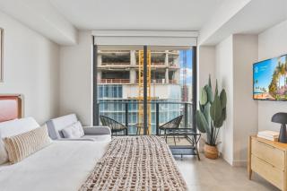 Luxury Downtown Studio - Pool & Gym - 2