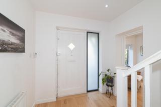 Stunning South London Home with Rare Garden Oasis - Pass the Keys - 4
