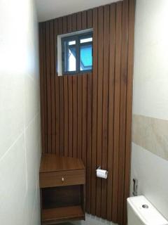 Sleeps 4 with Pool Access - 5