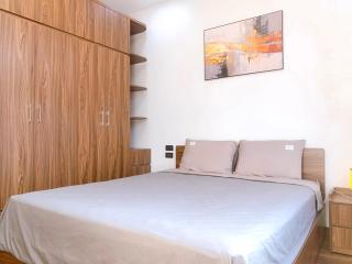 Entire house with 5 cosy rooms - 1km to West Lake - 7