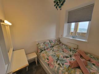 Cwtch y Môr - Spacious 3 bed, sea & mountain views - 4