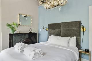 Bright & Bold Queen Suite 2nd Floor - 2