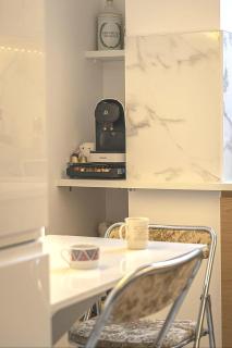 Luxury Parisian Flat - 1