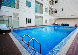 Dark theme Starlight Studio 1 Bed Pool Wifi - 8