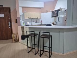 Flat completo e bem localizado em Alphaville com garagem e Alexa - 8