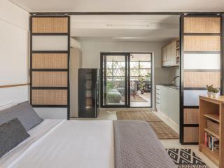 Unique solar penthouse with jacuzzi and sauna in central Athens - 1