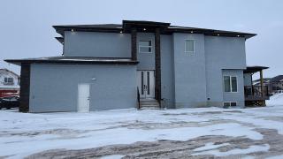 Crisp & Connected - Newly Finished 2BR Family Home - 8