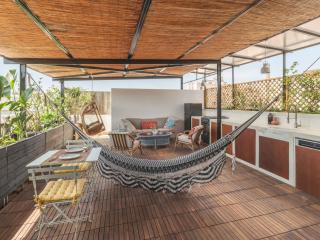 Unique solar penthouse with jacuzzi and sauna in central Athens - 2